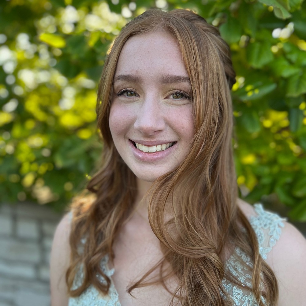 Meet your Posher, Maya